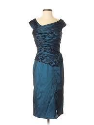 Check It Out Tadashi Cocktail Dress For 46 99 On Thredup Cocktail Dress Dresses Womens Cocktail Dresses