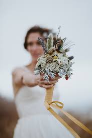 Diy ombre dried flower wall. Florist Approved Ideas For Using Dried Flowers In Your Wedding Decorations Martha Stewart