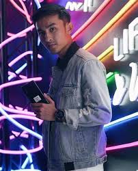 Dia berbakat, stylo, dan seperti. Ezzrin Loy Dan Ain Edruce 11 Pasangan Adik Beradik Artis Popular Yang Korang Mungkin Borakustik Zack Merican Prank Call Boyfriend Ain Edruce Potyu