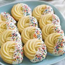 Peanut butter cookies are always a classic hit to enjoy with your family and friends. Resep Butter Cookies Ala Monde Spesial Resep Kue Kering Natal Karagamma
