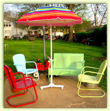 Pin By Thressa Merriman On Come Into My Garden Metal Lawn Chairs Vintage Umbrella Stand Lawn Chairs