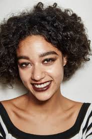 Elegante Frisuren Lockiges Haar Neu Frisuren 2018 Curly Girl Hairstyles Curled Hairstyles Long Curly Hair Men