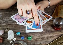 Pull three cards off the top of the deck, and position them to be read from left to right. How To Read Tarot Cards Kasamba