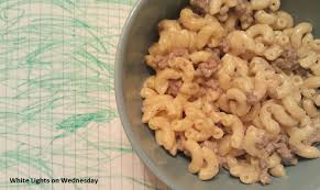 Add the velveeta cheese and ½ a teaspoon of garlic salt, 1 teaspoon of salt, 1 teaspoon of oregano and 1 teaspoon of worcestershire sauce to the pan with the meat and mix well on a low heat. Velveeta Hamburger Macaroni White Lights On Wednesday