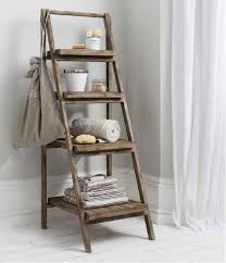 16 Objets Recycles Que Vous Aimeriez Bien Avoir A La Maison Vieilles Echelles En Bois Etageres En Forme D Echelle Deco Maison