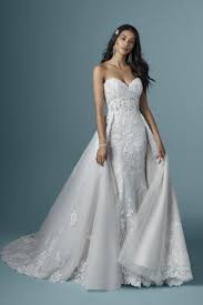 Sie hat starke gunsten für luxus und alles, was das gefühl gorgeous. Kaysen Hochzeit De
