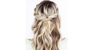 Par le fait même, elles sont parfaites pour l'été! 25 Coiffures Rapides Pour Femmes Pressees