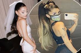 Ariana grande and husband dalton gomez are married. Ariana Grande Masked Her Multitude Of Arm Tattoos For Her Wedding Day Aktuelle Boulevard Nachrichten Und Fotogalerien Zu Stars Sternchen