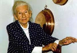 Resultado de imagem para foto cora coralina jovem