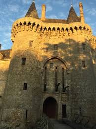 RÃ©sultat de recherche d'images pour "le chateau de montmuran"