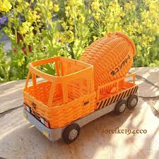 ikuyo はinstagramを利用しています ミキサー車の貯金箱 乗り物シリーズ第9弾 ミキサー車で貯金箱を作りました タンクにはたっぷり小銭が入ります そして車体をパカッと開けると何とお札も入ります タンクは取り外せるのでお金がいっぱい貯まったらパー