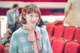 Rambut messy bob pendek ala korea ini juga bagus untuk anda yang memiliki bentuk wajah kotak. Intip 8 Model Rambut Pendek Sampai Sebahu Ala Korea Ini