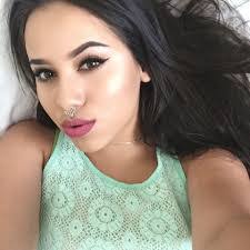 Cecily Flores's Instagram, Twitter & Facebook