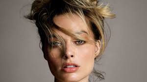 In charge of styling was christine centenera, with beauty from hair stylist shay ashual, and makeup artist pati dubroff. Margot Robbie July 2019 Cover The Actress On Once Upon A Time In Hollywood Marriage And Metoo Vogue