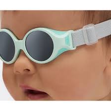 Lunettes premier âge, parfait maintien sur le visage, adaptées à la mer et à la montagne. Lunettes De Soleil Bebe Accessoires Bebe Aubert