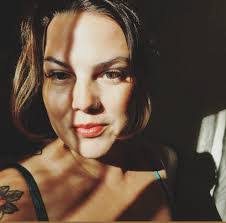 Maureen Houser's Instagram, Twitter & Facebook