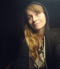 Amaya forch barry (born 5 march 1972) is a chilean actress and pop singer known for making appearances on various chilean television programs. Amaya Forch Responde A Seguidor Que Critico Su Tono De Piel
