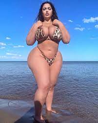 Pin On Hot Thicc Chiccs