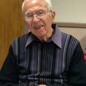 Douglas Linderman's Instagram, Twitter & Facebook