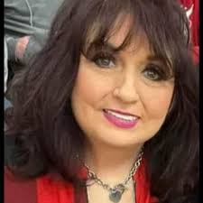 Can anyone remember the names of the restaurants that were in the area just  east of North Layton Jr. High? It was a castle type building and I think  three different restaurants. |