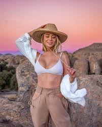 Sara Jean Underwood on X: Hold on to your hats t.cohCd7edxM9H  X