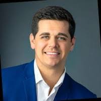 Daniel Tracer's Instagram, Twitter & Facebook