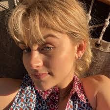 Jenna Cochran's Instagram, Twitter & Facebook