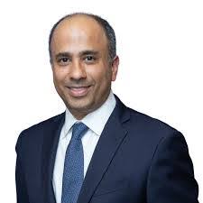 Divyang Arora's Instagram, Twitter & Facebook