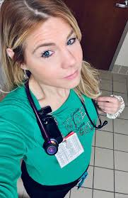 Giving the gift of my precense at work today! Healthcare doesn't take off  for Holidays. Hopefully I can't brighten the day for a few. nurselife