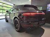 PORSCHE-MACAN