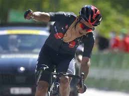 El ecuatoriano richard carapaz, del team ineos, correrá con el número 22 en el tour de francia. Ineos Carapaz Makes Tour De France Statement At Swiss Summit More Sports News Times Of India