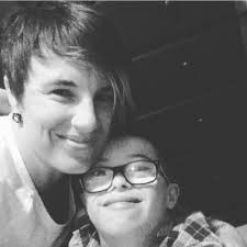 Joanne munn (@fembotmunn)