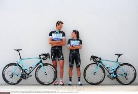 Fan page oficial del mijito rigoberto urán. Omega Pharma Quickstep Teammates Stijn Vandenbergh And Rigoberto Uran The Tim De Waele Photograph Comes From Cycli Professional Cycling Cycling Humor Man Bike