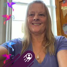 Happy belated birthday, Sandy! 🍦 🎁