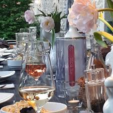 In restaurants, à la carte / ɑː l ə ˈ k ɑːr t / is the practice of ordering individual dishes from a menu in a restaurant, as opposed to table d'hôte, where a set menu is offered. Holidays In The Auvergne La Paresse En Douce Chambres Et Table D Hote Auvergne