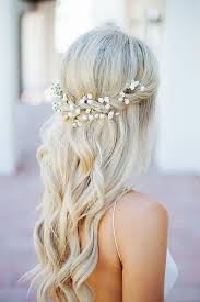 Our favorite diy and professional wedding hairstyles for long hair with amazing to the side looks, styles with braids, and with flowers in that just shows how easy it is to do a bridesmaid or wedding guest updo. 36 Half Up Half Down Wedding Hairstyles Ideas See More Weddings H Wedding Hairstyles Bridesmaid Wedding Hairstyles For Long Hair Simple Wedding Hairstyles