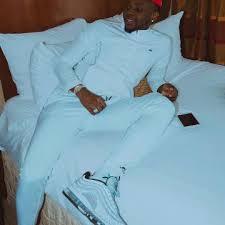 New era is the debut studio album of nigerian recording artist kiss daniel. Kiss Daniel Clothes Outfits Brands Style And Looks Spotern