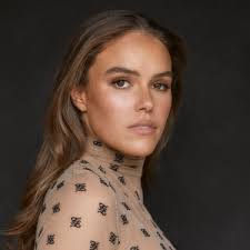 Danielle Collis's Instagram, Twitter & Facebook