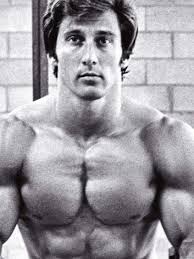 3X Mr. Olympia Frank Zane Shares Smart Lifting Advice: “Rest Less Between  Sets”