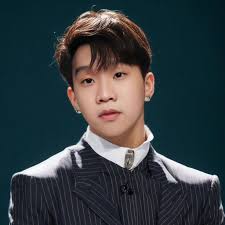 How to lift a 90-pound wheeled cart into a truck bed?