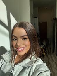 Tania Dillon's Instagram, Twitter & Facebook