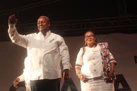 She is married to the fourth president of the fourth republic of ghana, john dramani mahama. John Mahama Falls In Love Again With New Lordina Mahama Ghanapoliticsonline
