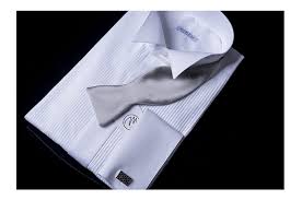 Dai modelli a vita alta e con le pinces frontali, passando per i tagli più larghi e corti alla caviglia, fino alle silhouette slim fit che giocano con. Camicie Eleganti Roma Camicia Elegante Da Uomo Made In Italy