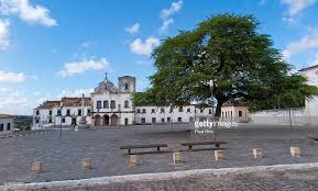 São cristóvão, city and port, eastern sergipe estado (state), northeastern brazil.it is located near the mouth of the vasa barris river, almost adjacent to aracaju, the state capital.it is a port for coastal shipping, and its industries include sugar milling and distilling. Brazil Sergipe Sao Cristovao Convent Of St Francis And Church Of The Holy Cross High Res Stock Photo Getty Images
