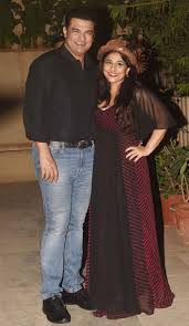 Vidya Balan S Birthday Party A Family Affair Photogallery In white saree, vidya balan photo gallery, vidya balan stills, hindi actress vidya balan, vidya balan pictures, vidya balan… are you finding height, weight, wiki, age, family biography etc of vidya balan?