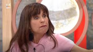 Manuela moura guedes o homem bala. Manuela Moura Guedes Lanca Farpas A Sic Aquilo Descambou