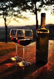 Why Your Vino Of Choice Tells You Everything You Need To Know When You Hit Up The Perfume Counter Italian Wine Red Wine Glasses Red Wine