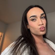 Kade Cameron's Instagram, Twitter & Facebook