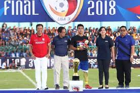✪ daftar 20 klub peserta liga 3 indonesia 2019 asprov jawa tengah ✪ inilah hasil pembagian grup liga 3 2018 zona nasional Persik Kediri Tagih Uang Hadiah Juara Liga 3 2018 Top Scorer Dan Pemain Terbaik Bolasport Com