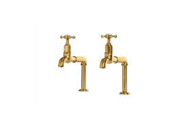 Finest quality, kitchen taps that are not only stylish but durable. 10 Easy Pieces Traditional English Kitchen Taps Remodelista